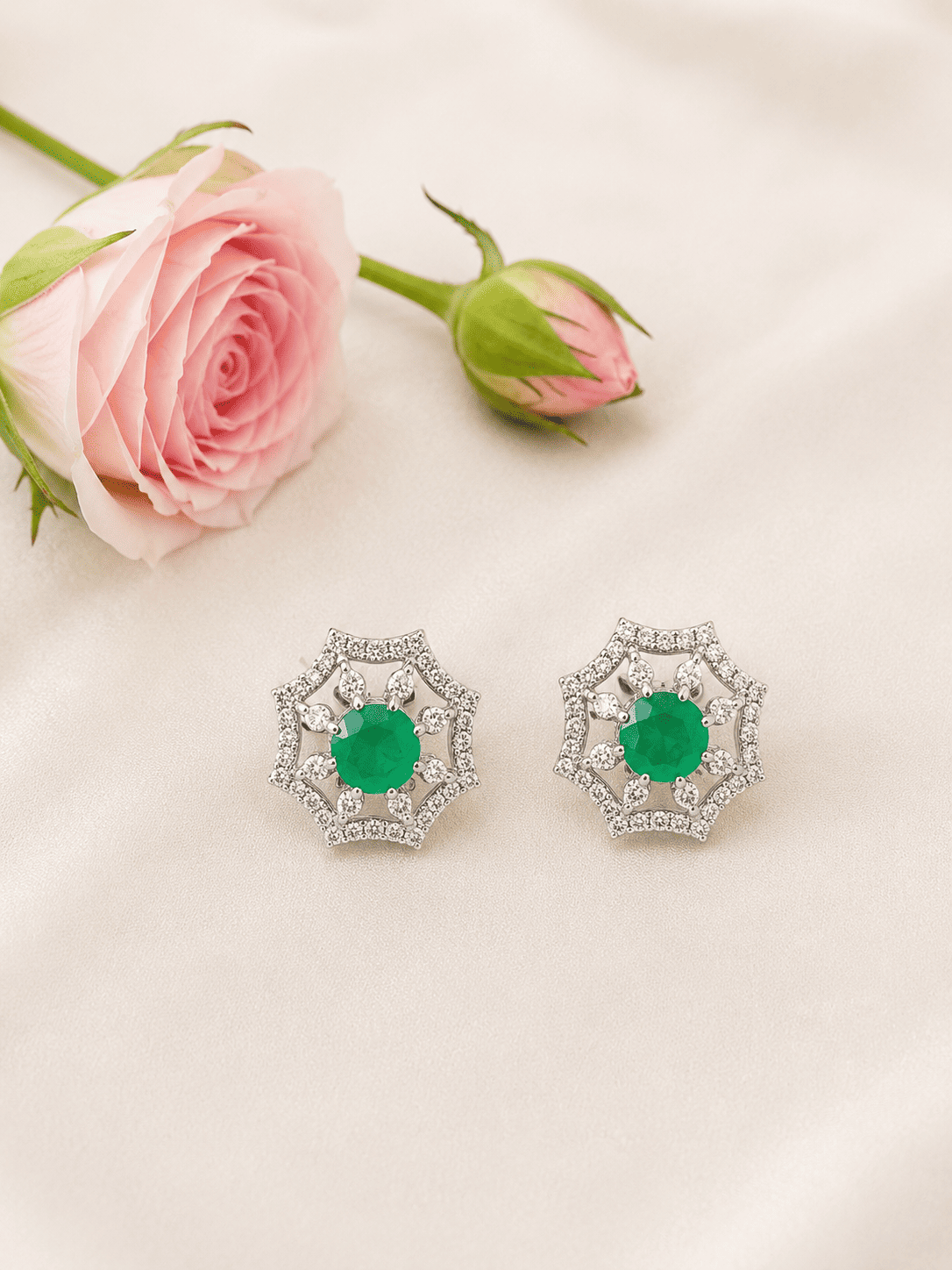 Emerald Crest AD Pendant Set