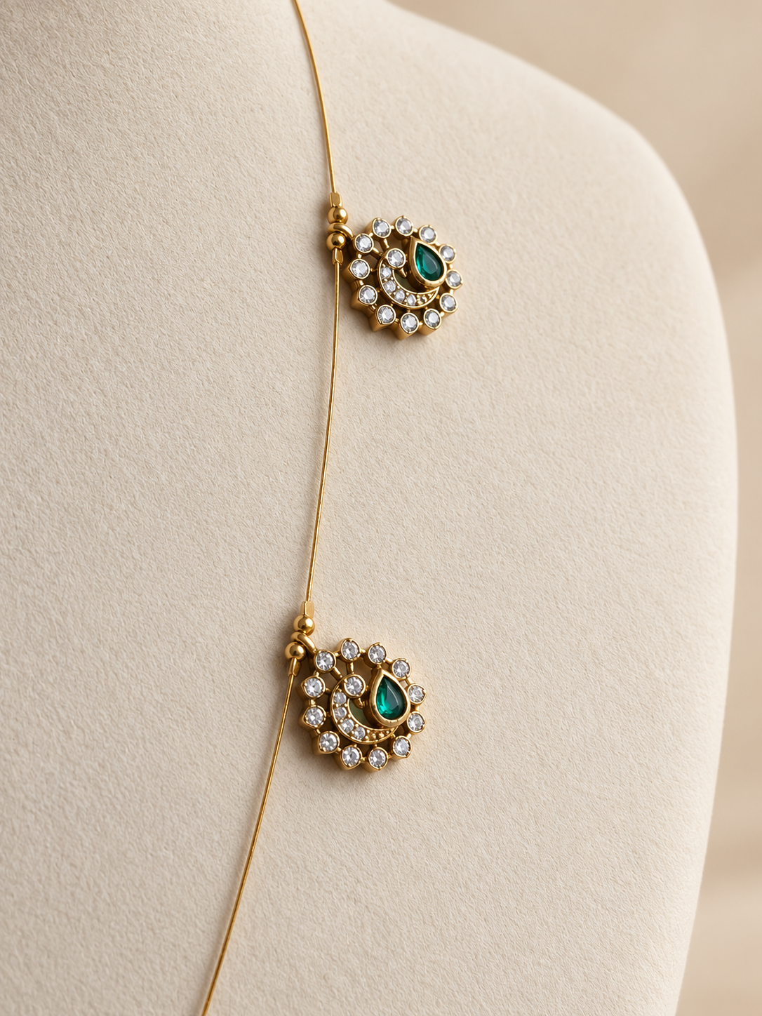Emerald Cascade Delicate Necklace Set