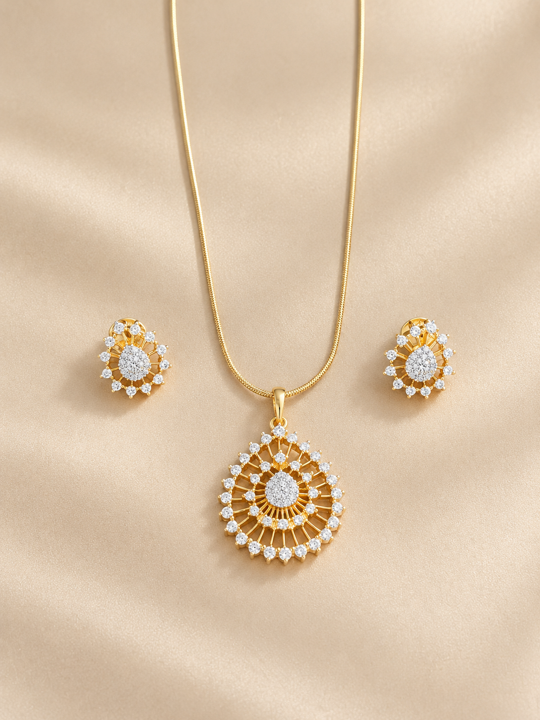 Cynthia AD Pendant Set