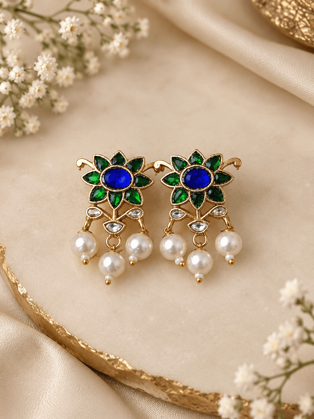 Exclusive Madhuri Jadau Kundan Choker Set
