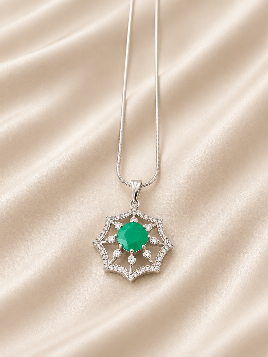 Emerald Crest AD Pendant Set